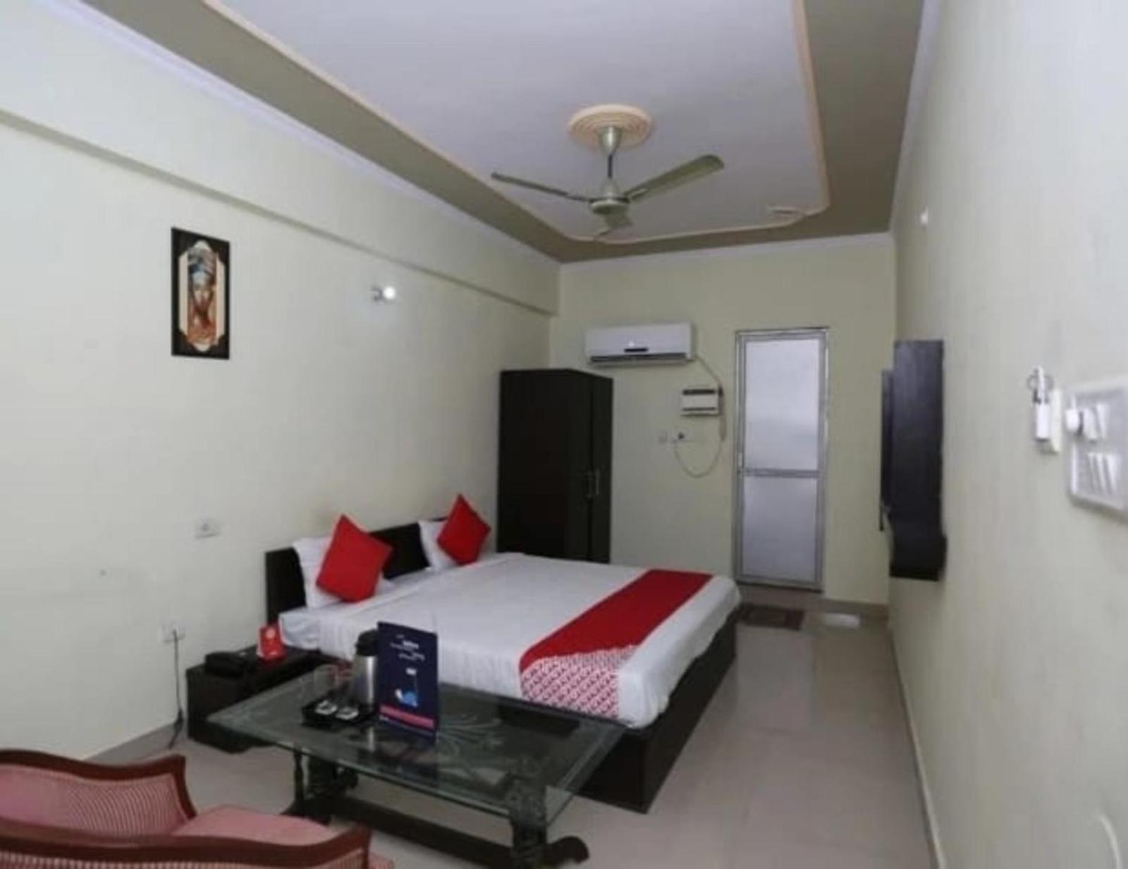 Hotel S K Palace Lucknow , Best Hotel In Lucknow , Hotel In Transport Nagar Lucknow ,Budget Hotels In Lakhnau Kültér fotó
