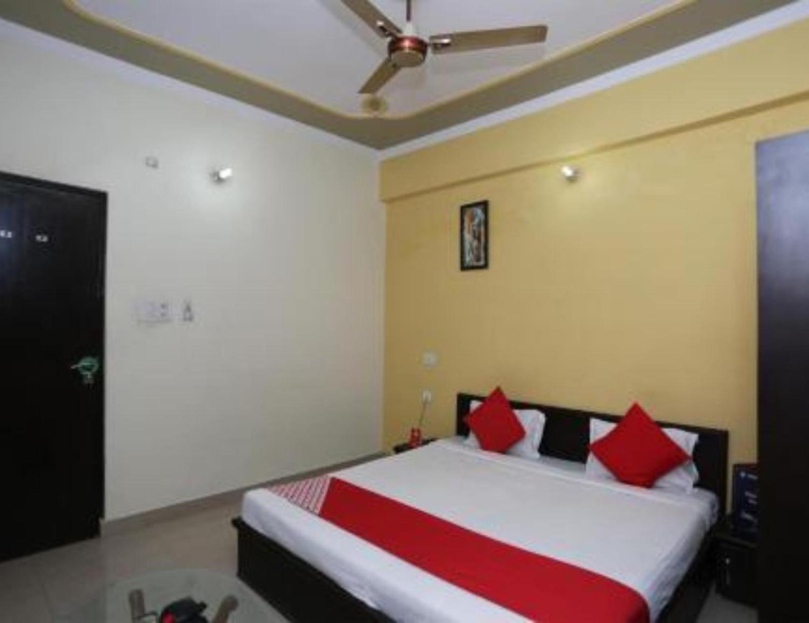 Hotel S K Palace Lucknow , Best Hotel In Lucknow , Hotel In Transport Nagar Lucknow ,Budget Hotels In Lakhnau Kültér fotó