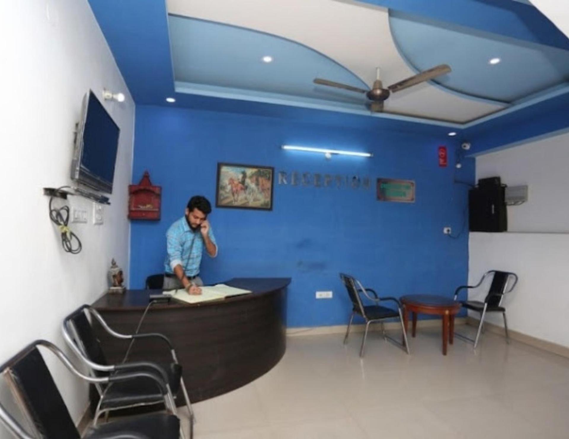 Hotel S K Palace Lucknow , Best Hotel In Lucknow , Hotel In Transport Nagar Lucknow ,Budget Hotels In Lakhnau Kültér fotó